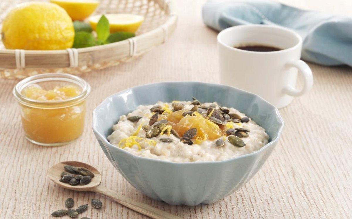 Byggrynsgrøt med lemon curd