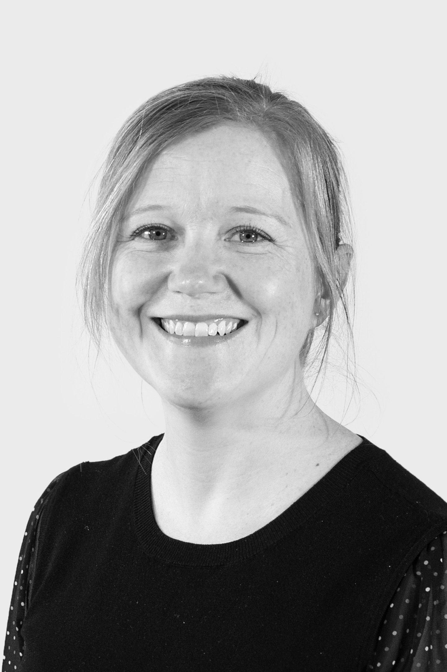 «Å bli utfordret på disse spørsmålene ser vi ikke på som en trussel. Snarere tvert imot», sier Christine Steiro, Fagleder Emballasje i Fjordland